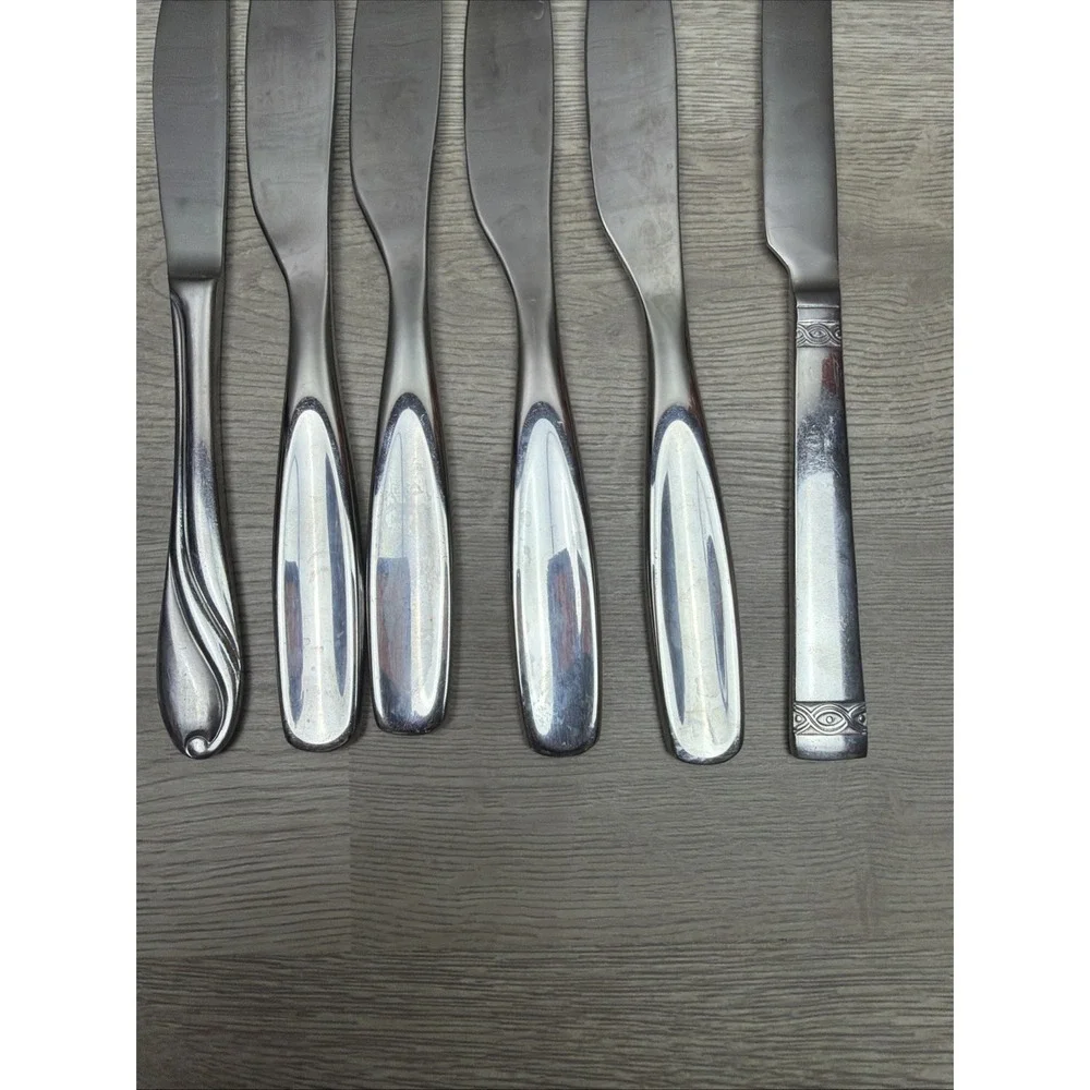 Mixed Lot 16 Stainless Butter Knives Flatware For Kitchen. GS, Farberware, Korea